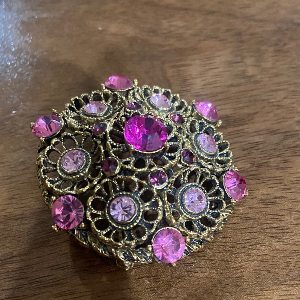 Elegant  Vintage Gold and Pink Brooch